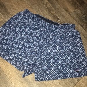 Women’s blue print Patagonia shorts